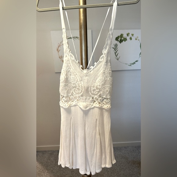 NWT, flowy white romper - Picture 1 of 4